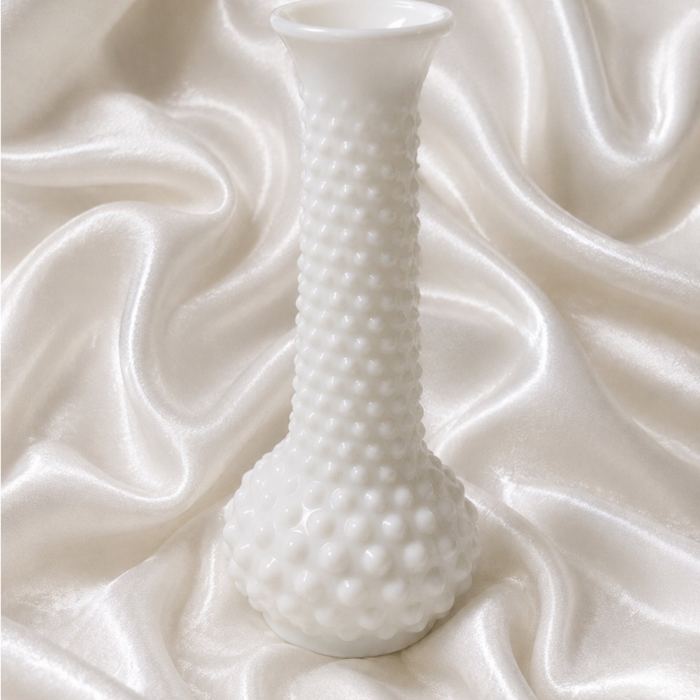 E.O. Brody Co. White Milk Glass Hobnail VTG Bud Vase 7.5"